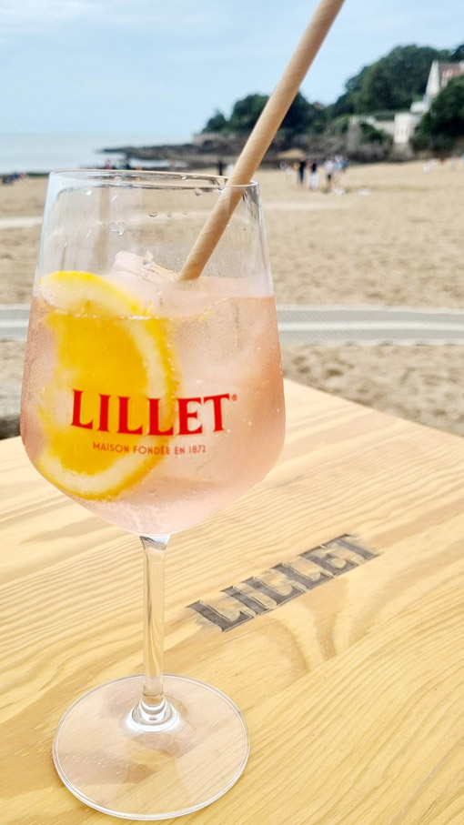 Pornic, aperitivo Lillet sulla spiaggia