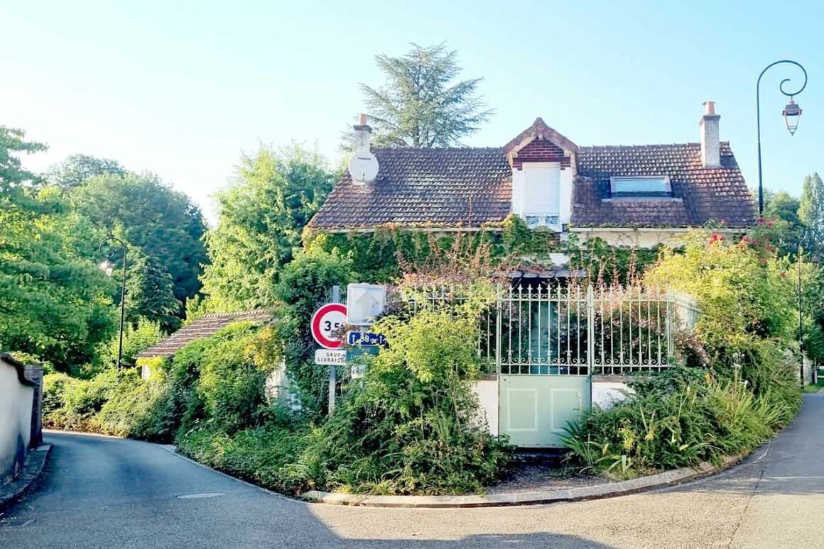 Casa in un villaggio nelle vicinanze di Parigi