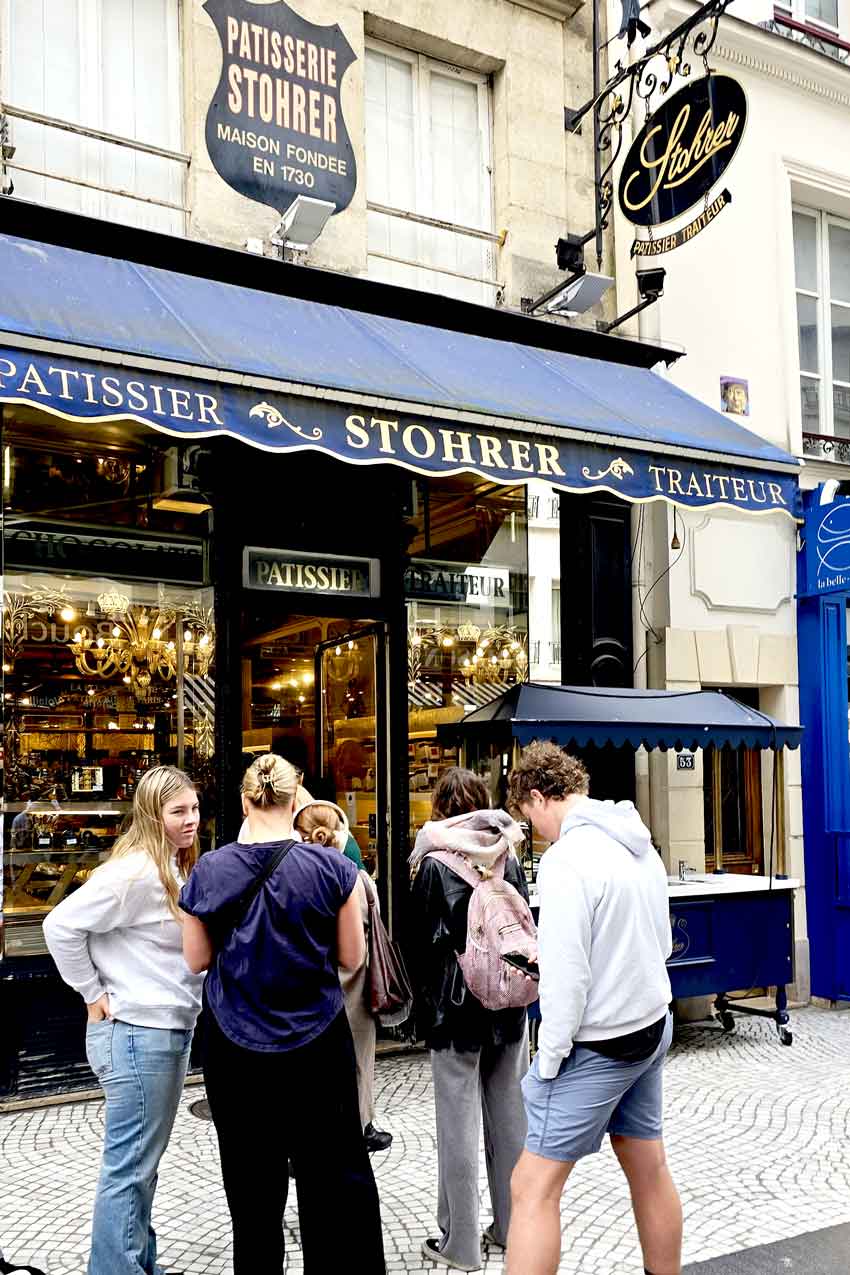 Parigi, la storica pasticceria Stohrer situata in rue Montorgueil