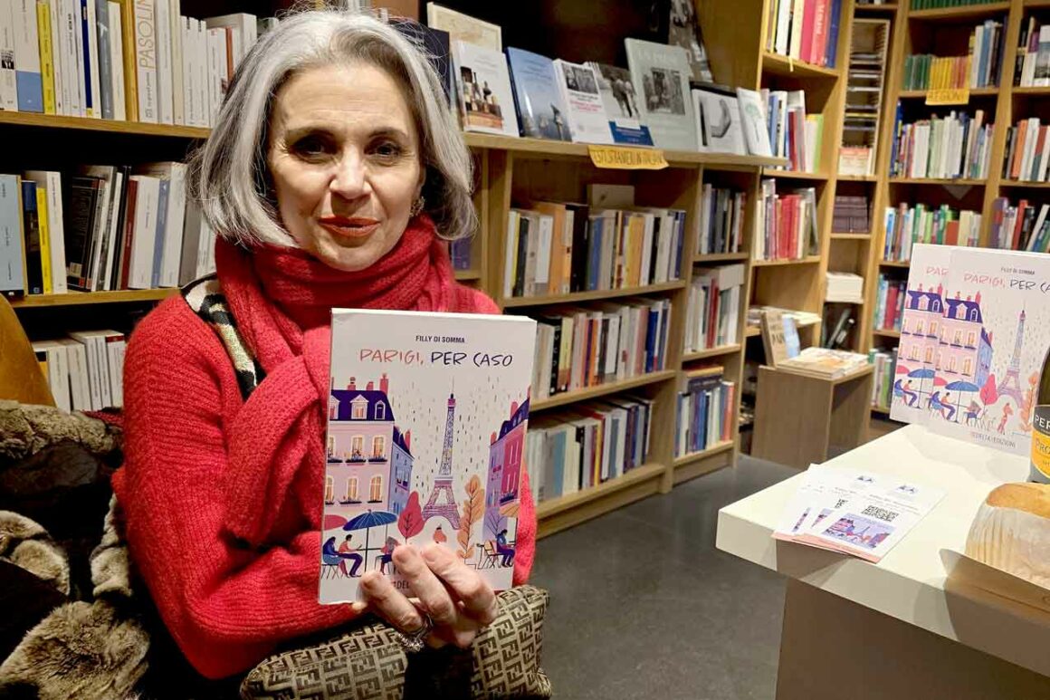 Filly Di Somma, giornalista e scrittice italiana. Autrice di Parigi, per caso.