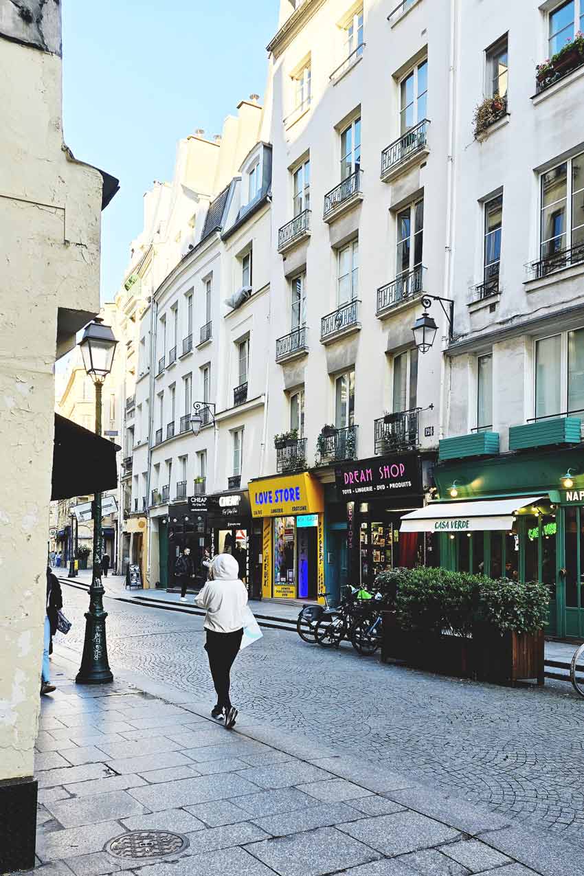 Parigi, rue Saint-Denis
