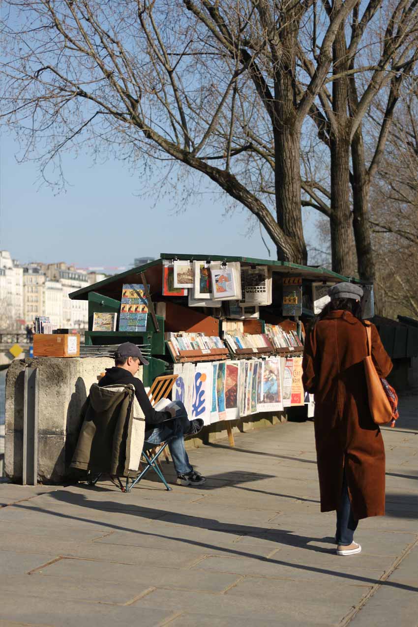 Parigi, Quai de Montebello, lungo Senna