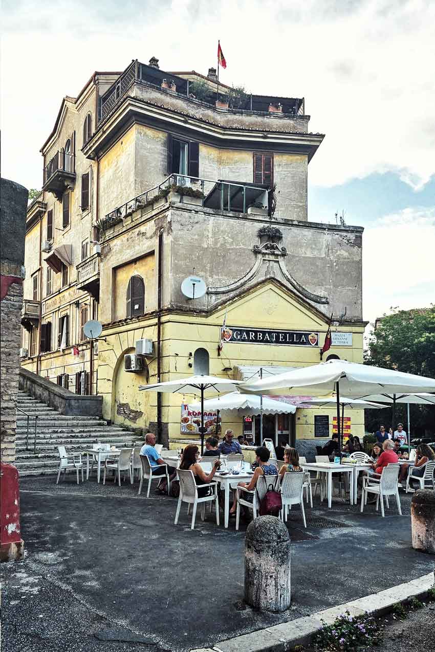 Rome, Garbatella, Bar dei Cesaroni