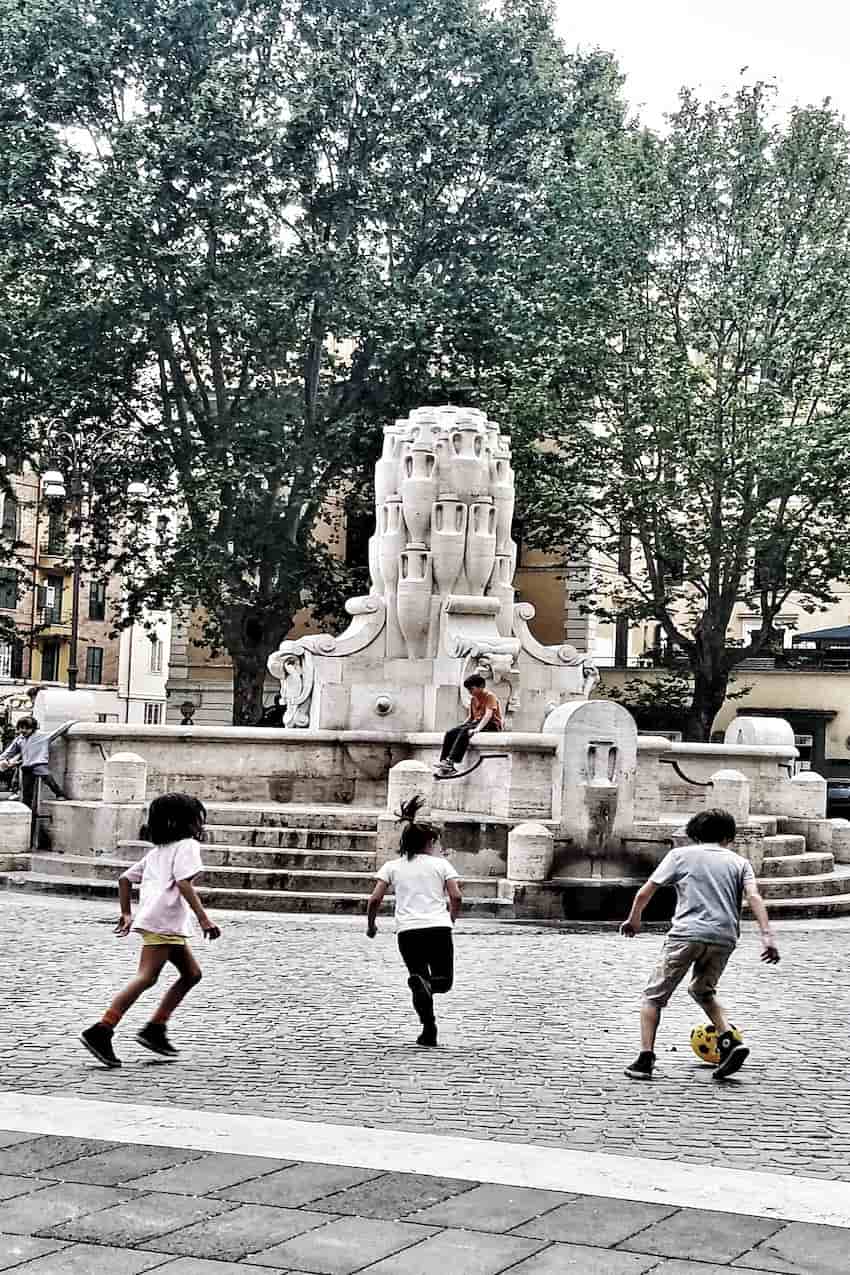 Roma, Piazza Testaccio