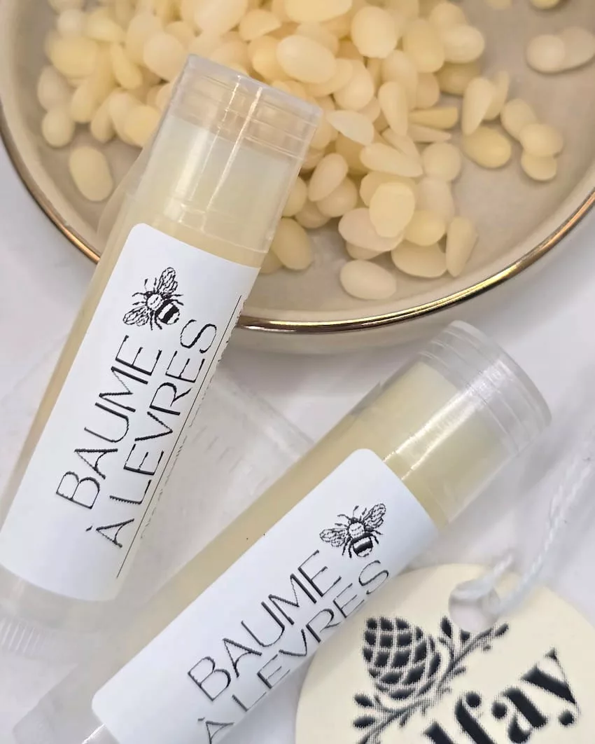 baume à lèvres à la cire d'abeille