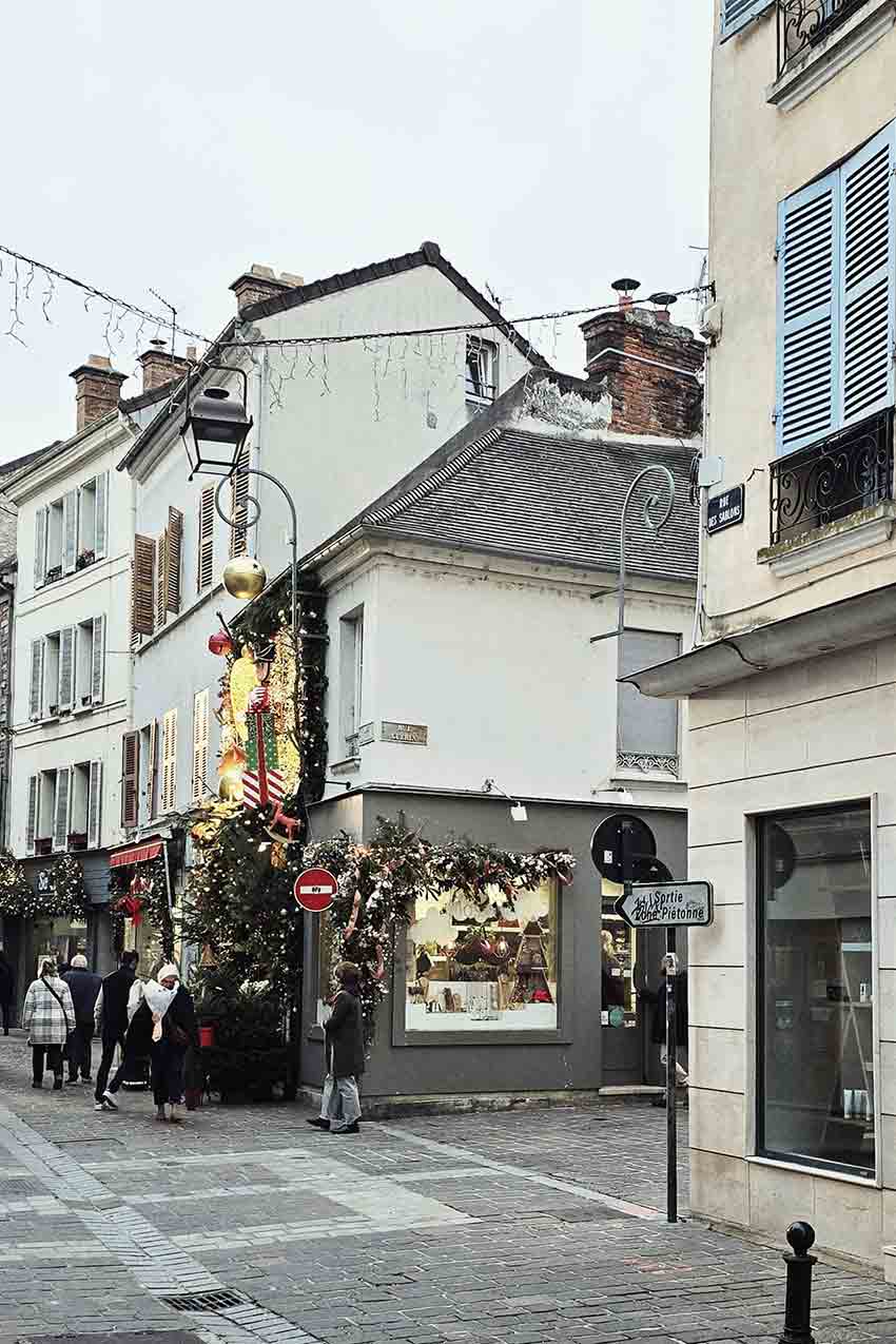 France, Fontainebleau, rue des Sablons